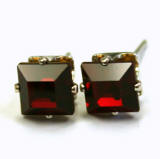 ar41 swarovski xilion squre siam stud earrings